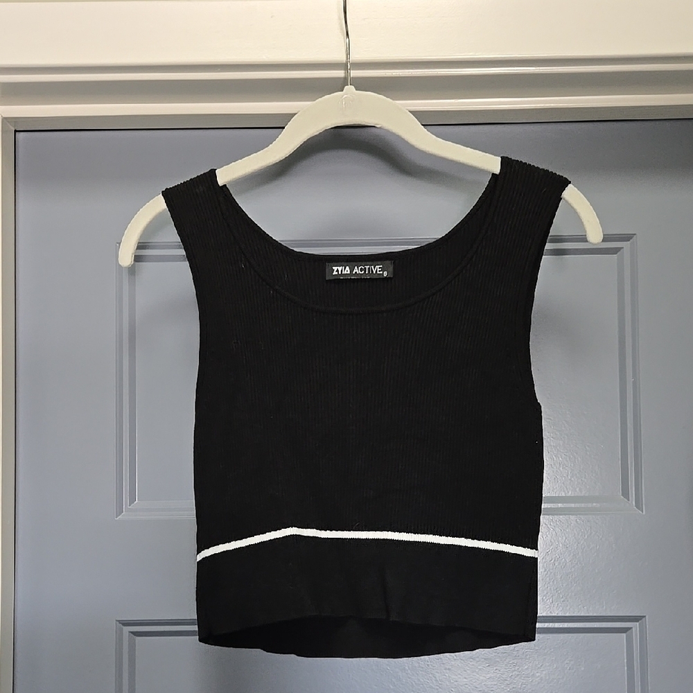 ZYIA Active Black and White Fitted Crop Tank Top